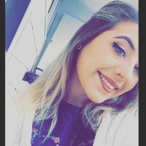 Meet your Posher, Alyssa